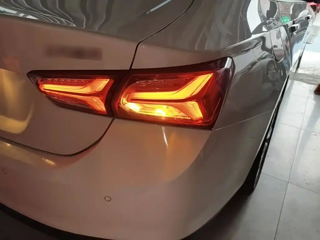 Chevrolet Malibu XL — миниатюра 8