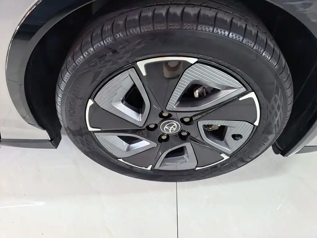Toyota bZ3 — миниатюра 13