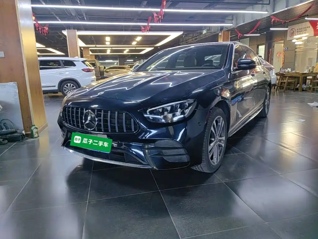 Mercedes-Benz E-Class — миниатюра 2