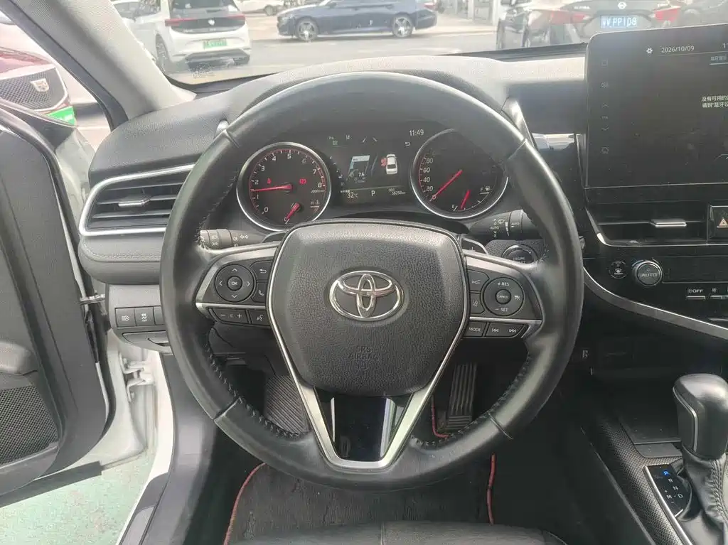 Toyota Camry — миниатюра 14
