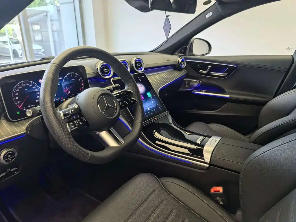 Mercedes-Benz C-Class — миниатюра 18