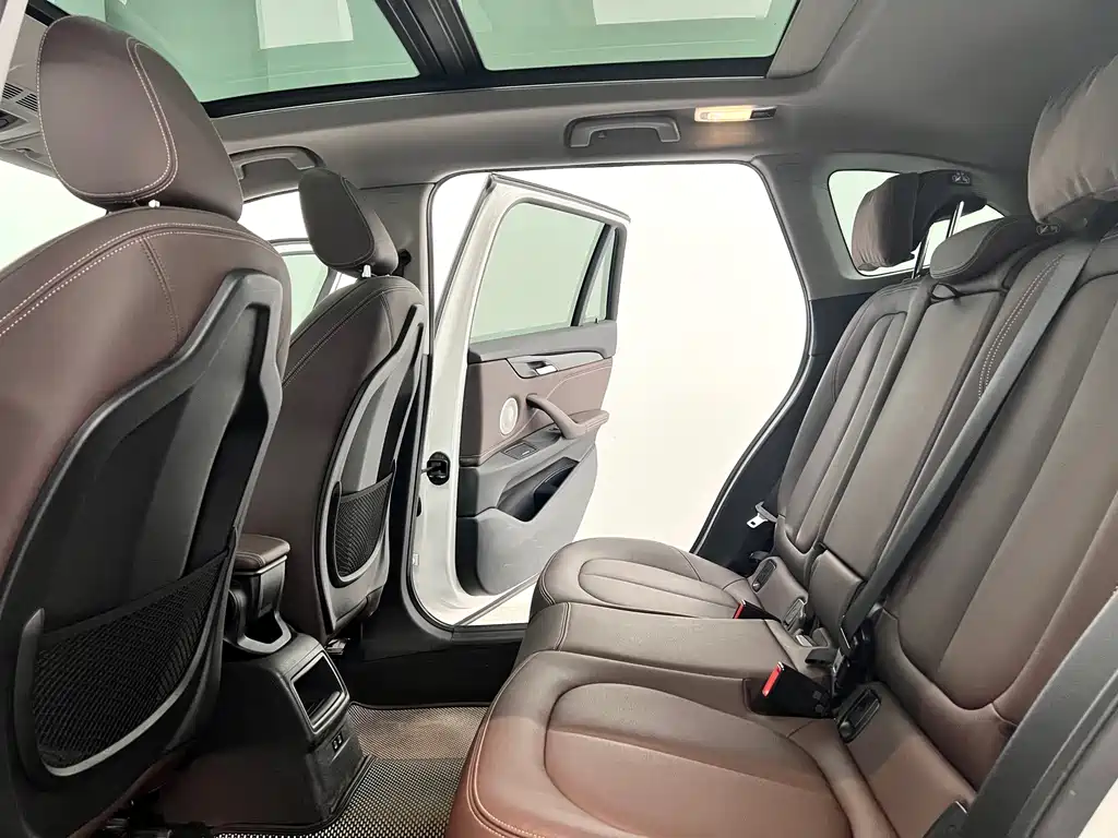 BMW X1 — миниатюра 8