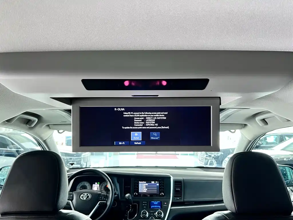 Toyota Sienna — миниатюра 18