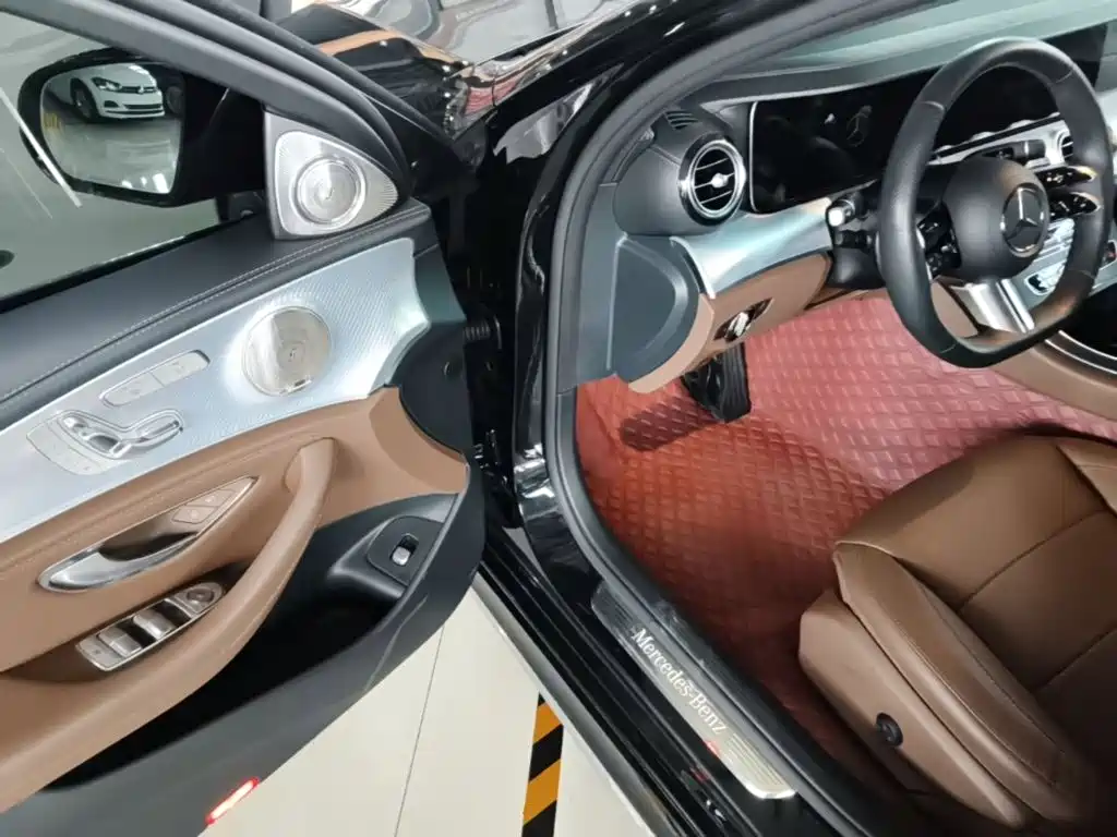 Mercedes-Benz E-Class — миниатюра 16