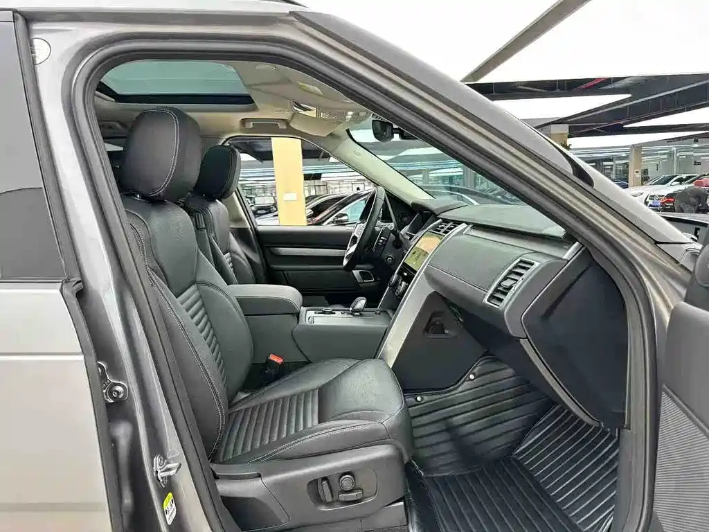 Land Rover Discovery — миниатюра 7