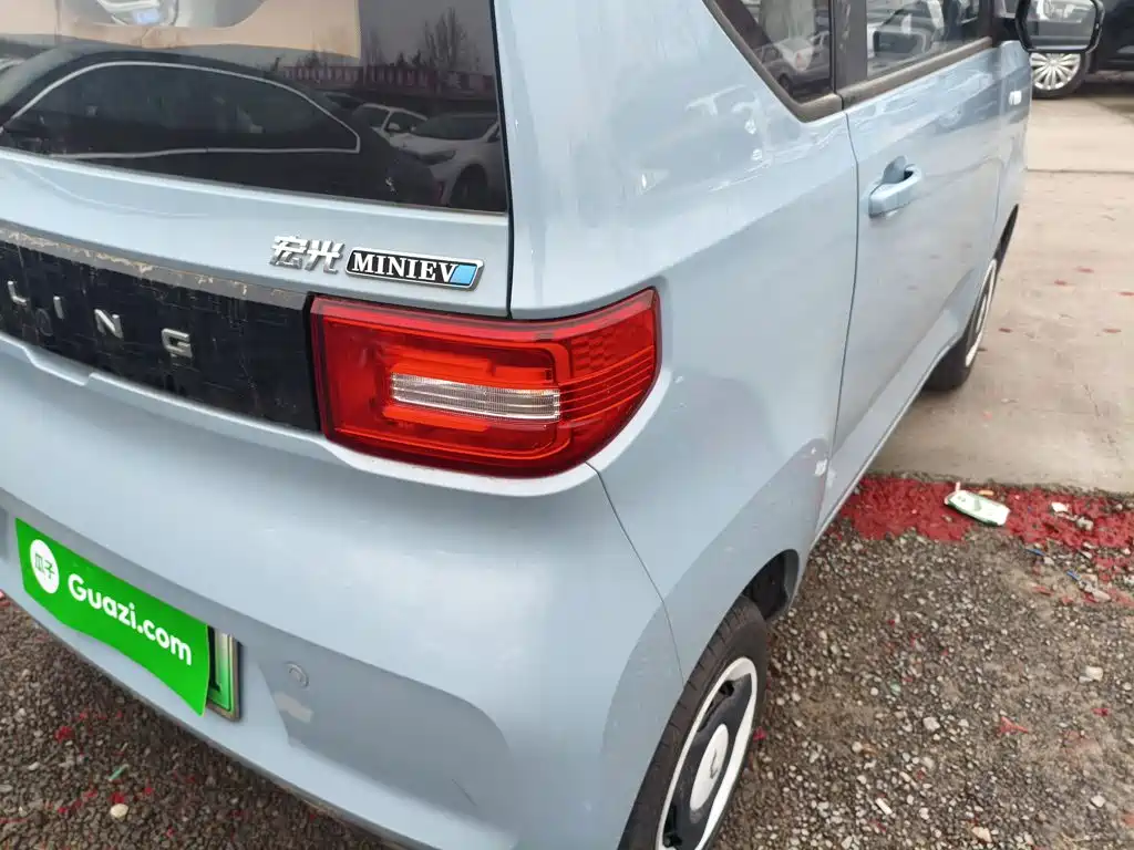Wuling MINIEV — миниатюра 8