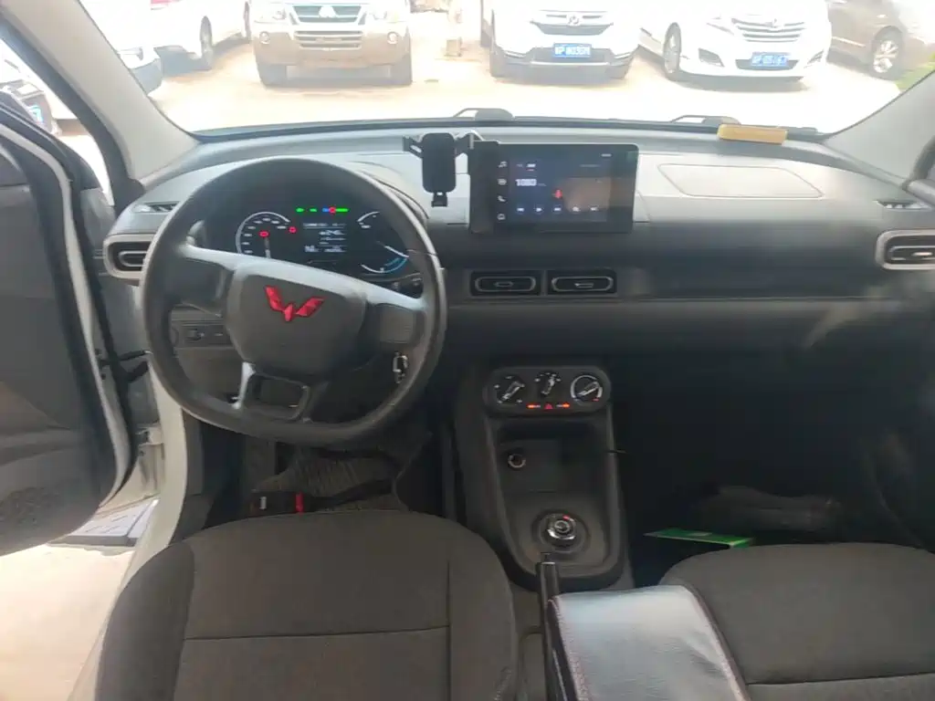 Wuling Hongguang EV — миниатюра 10