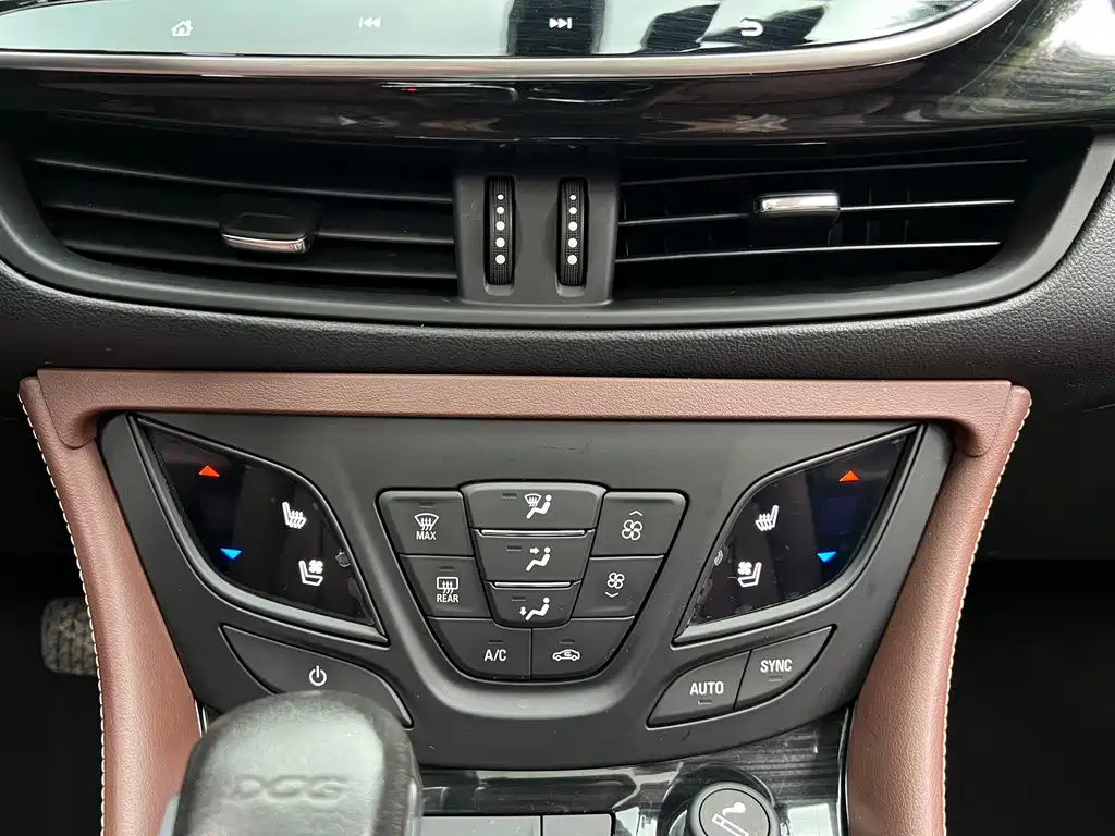 Buick Envision Plus — миниатюра 15