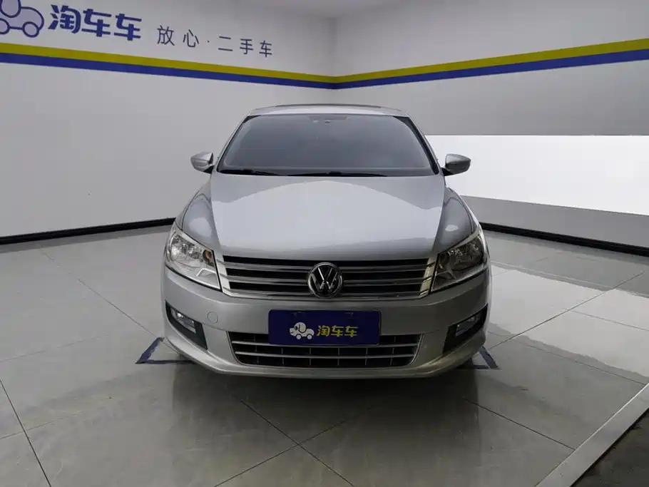Volkswagen Santana — миниатюра 2