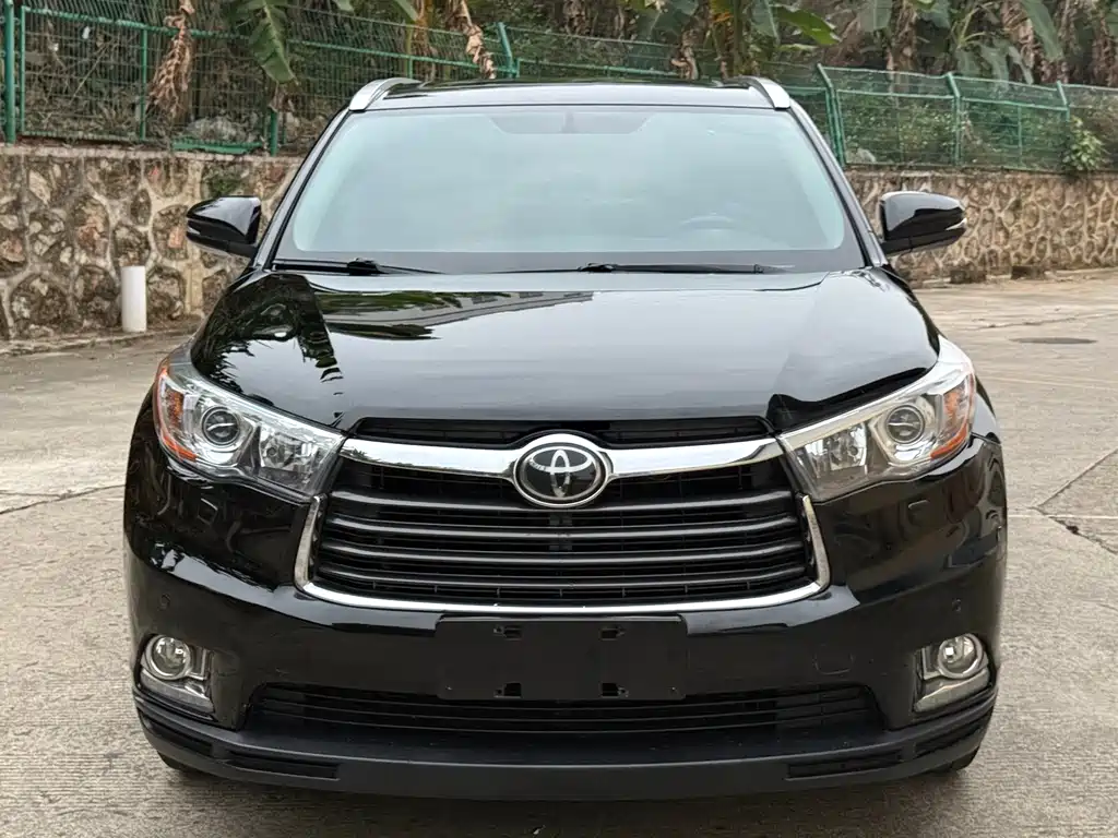 TOYOTA HIGHLANDER