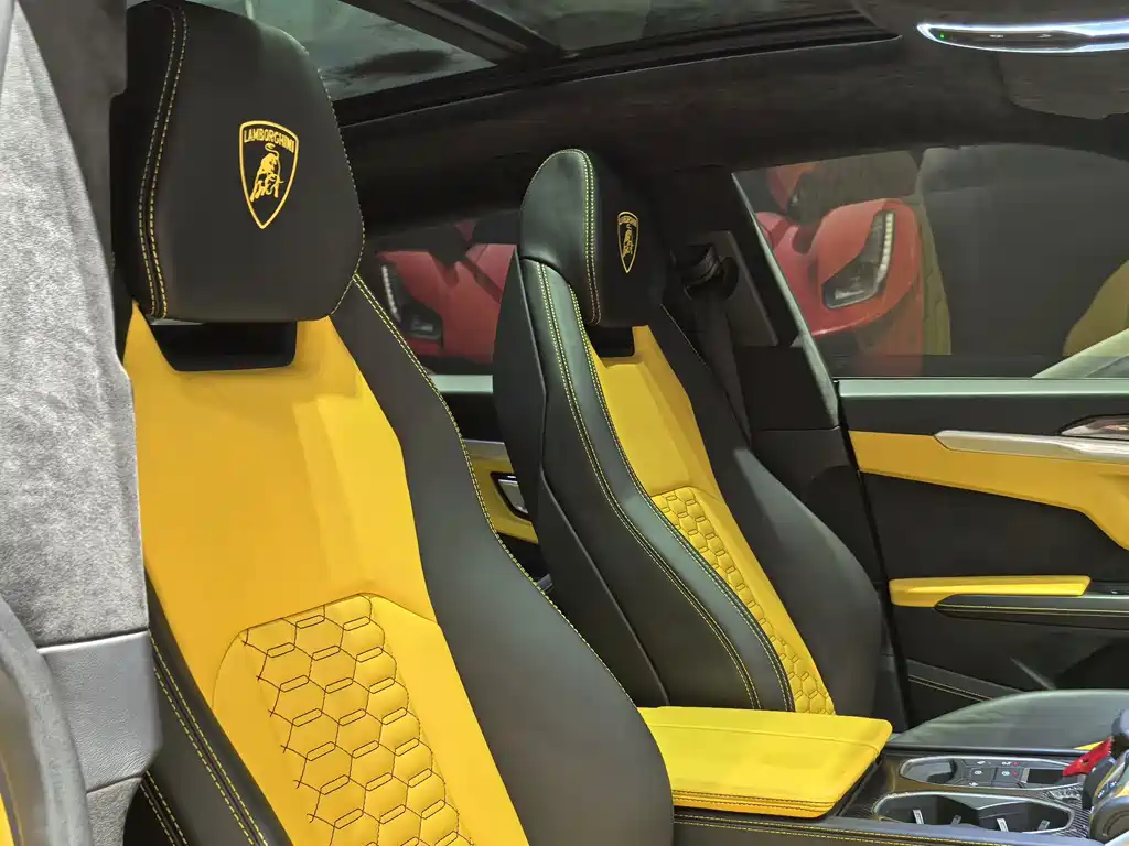 Lamborghini Urus — миниатюра 13