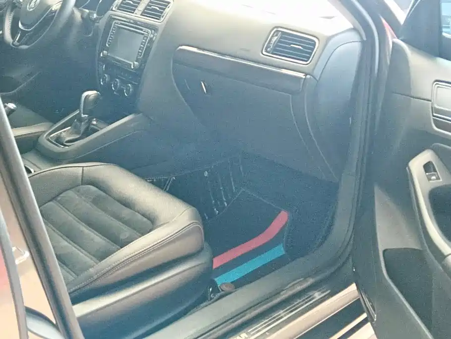 Volkswagen Sagitar — миниатюра 8