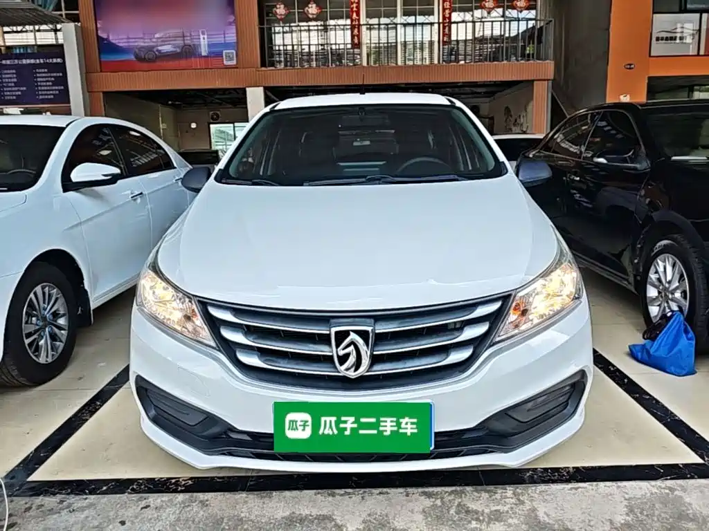 Baojun 310W — миниатюра 3