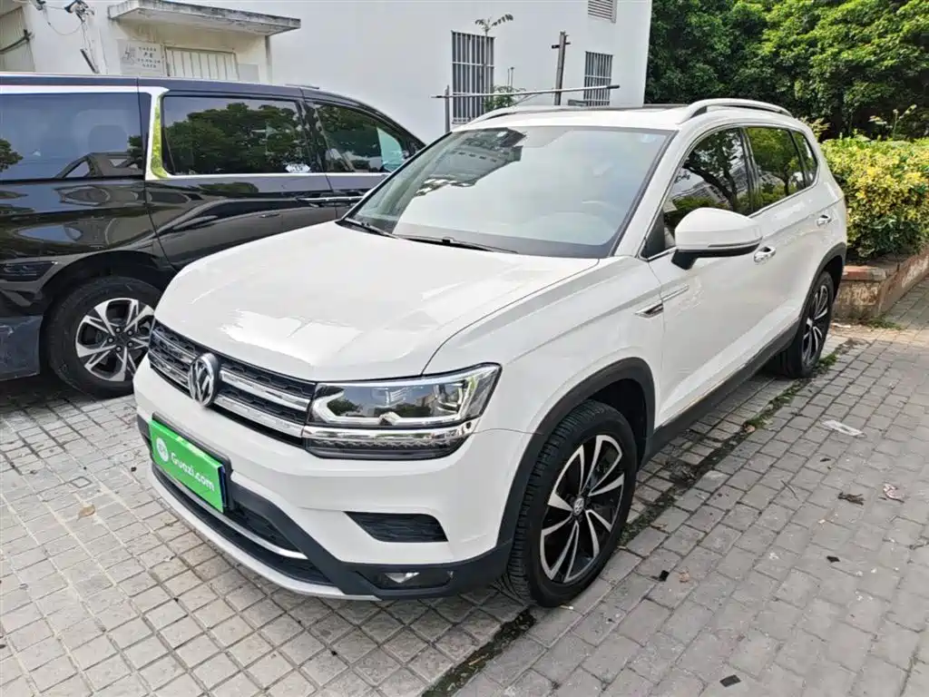 Volkswagen Tharu 2020