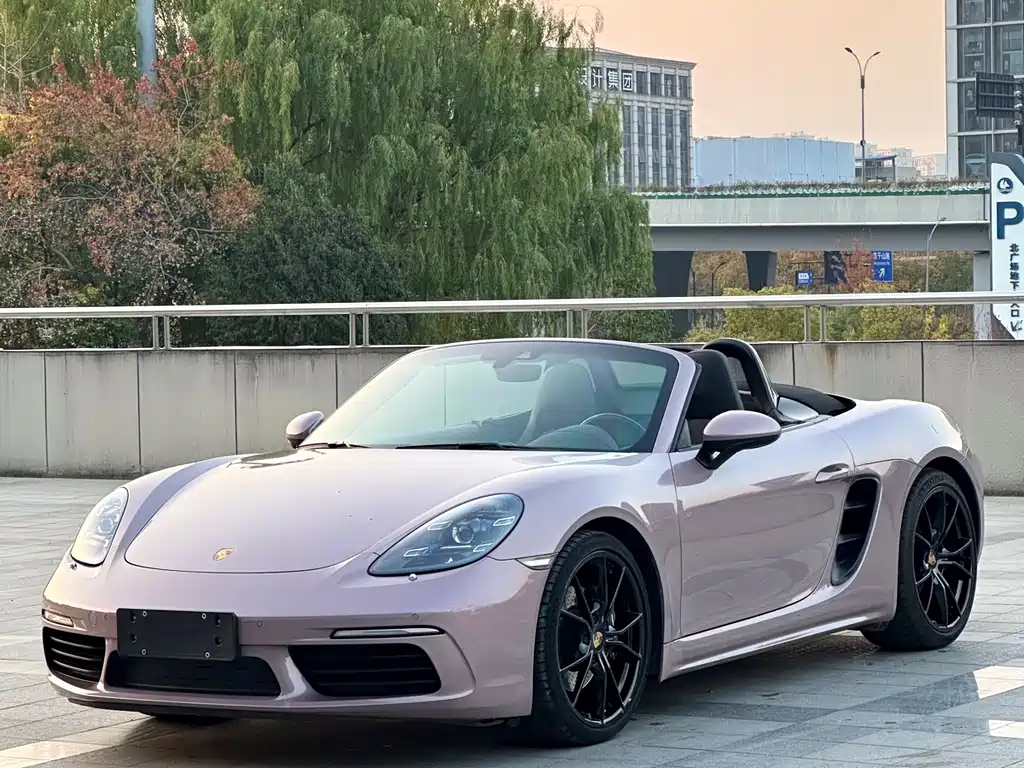 PORSCHE 718