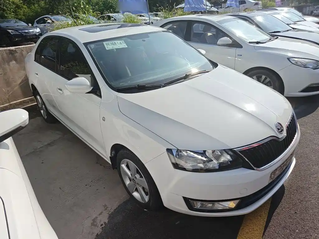 Skoda Rapid — миниатюра 4