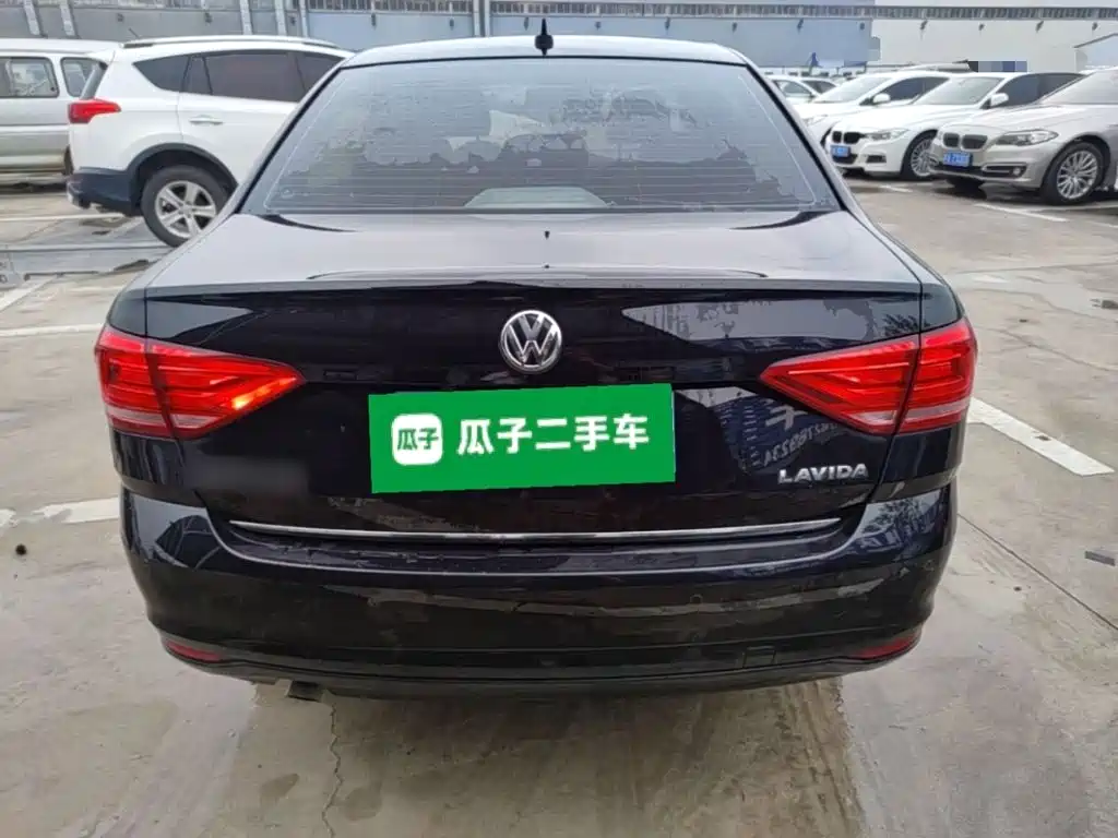 Volkswagen Lavida — миниатюра 6
