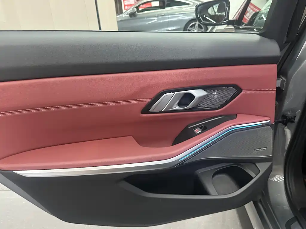 BMW 3 Series — миниатюра 10