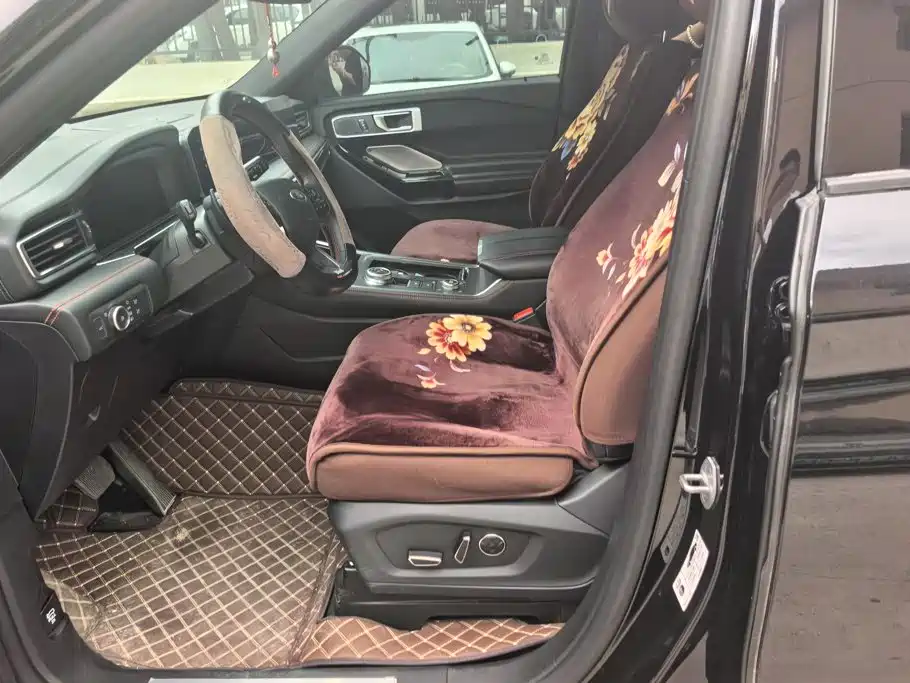 Ford Explorer — миниатюра 7