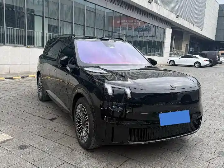 Lynk & Co 900 2025 2.0T 6 мест