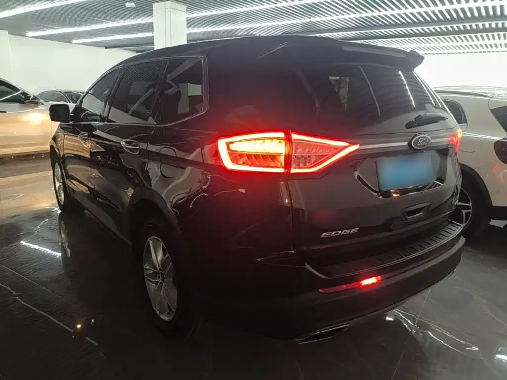 Ford Edge — миниатюра 5
