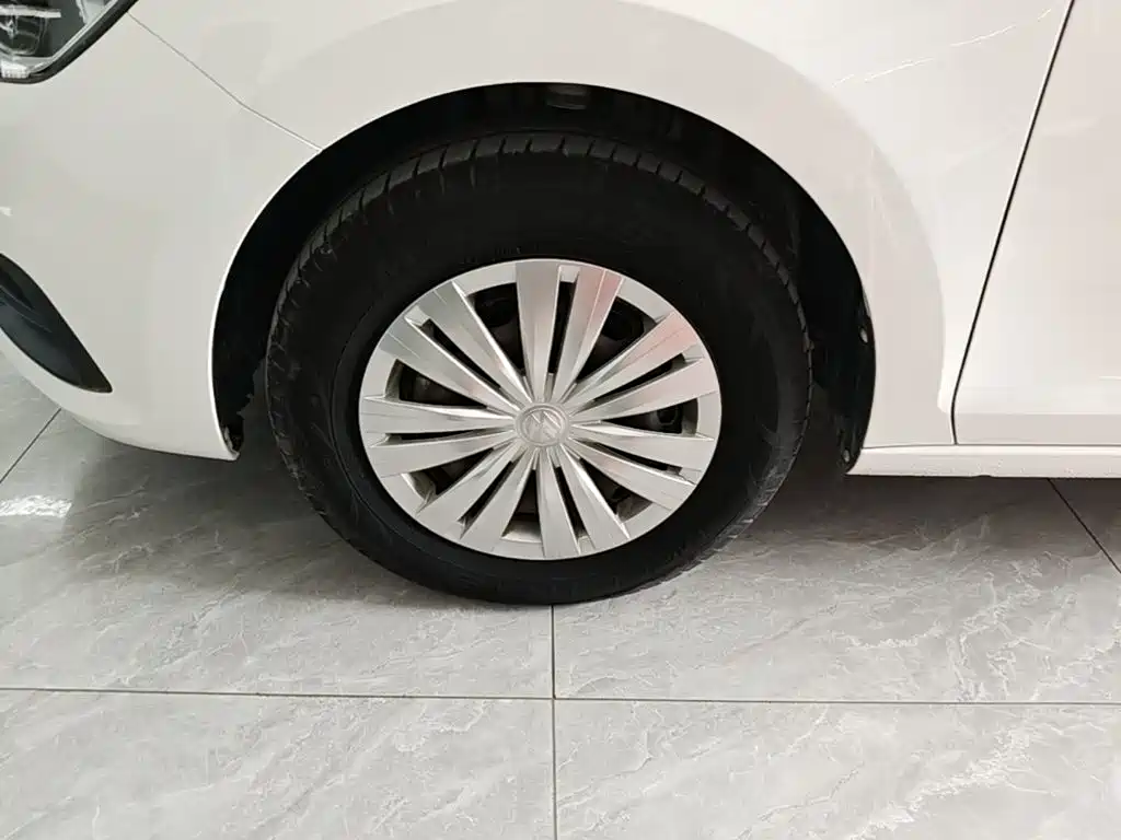 Volkswagen Santana — миниатюра 23