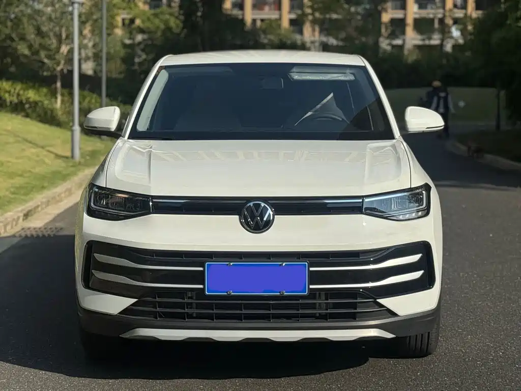 Volkswagen Tharu — миниатюра 2