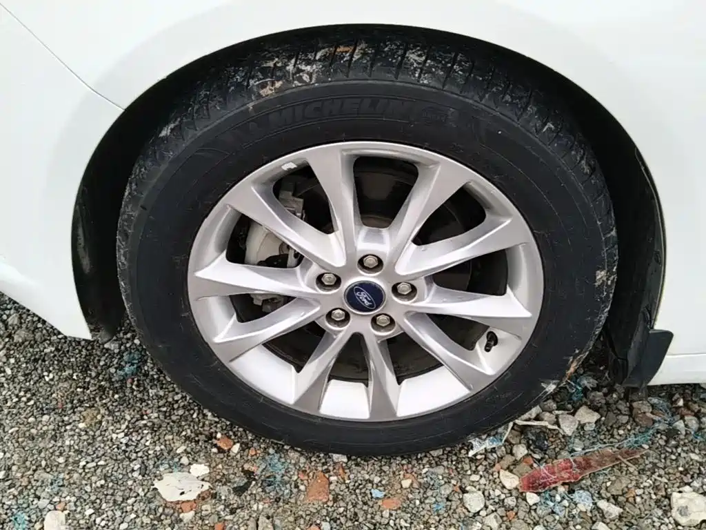 Ford Mondeo — миниатюра 23