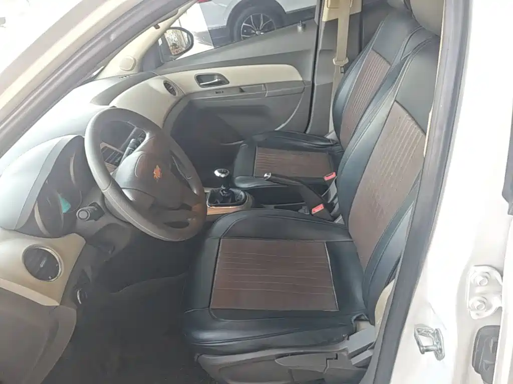 Chevrolet Cruze — миниатюра 15