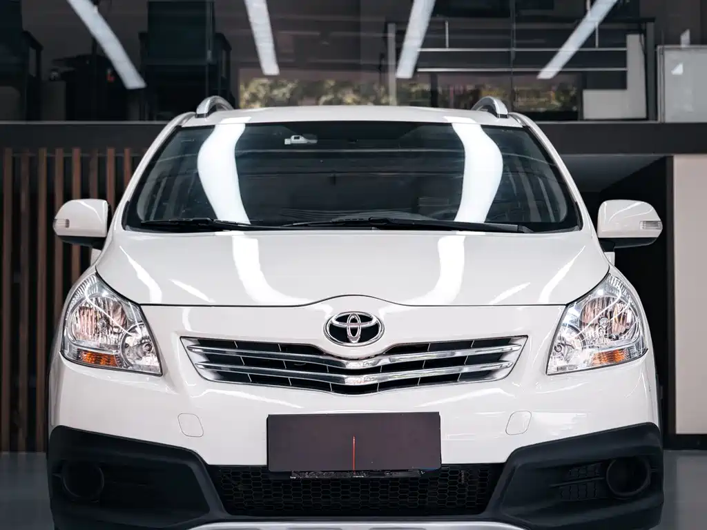 Toyota Verso — миниатюра 2