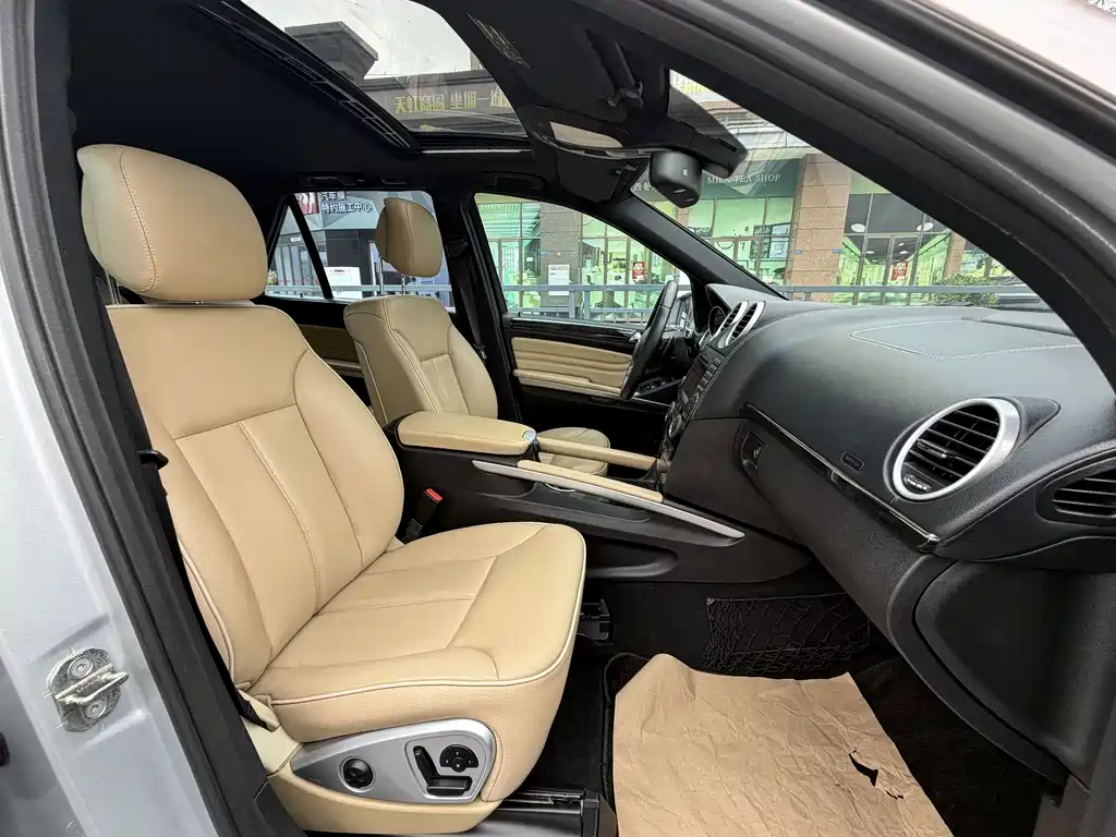 Mercedes-Benz M-Class — миниатюра 18