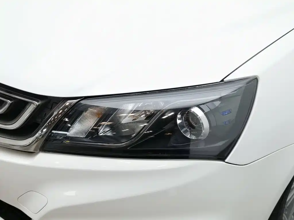 Geely Emgrand — миниатюра 7