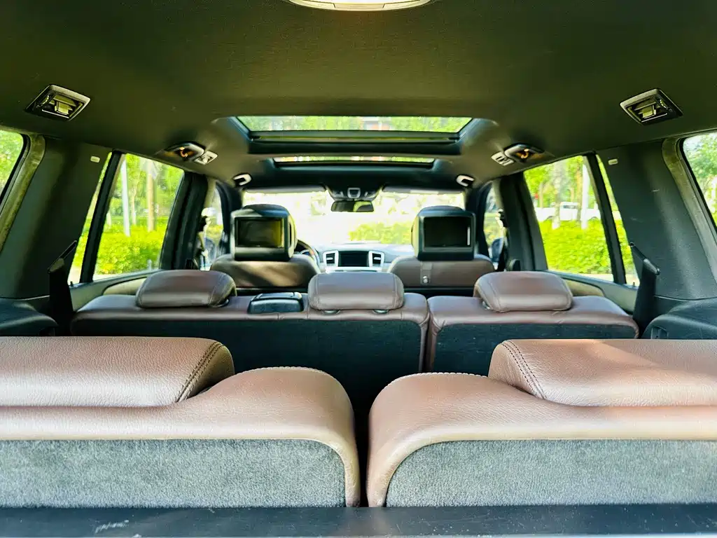 Mercedes-Benz GL-Class — миниатюра 12