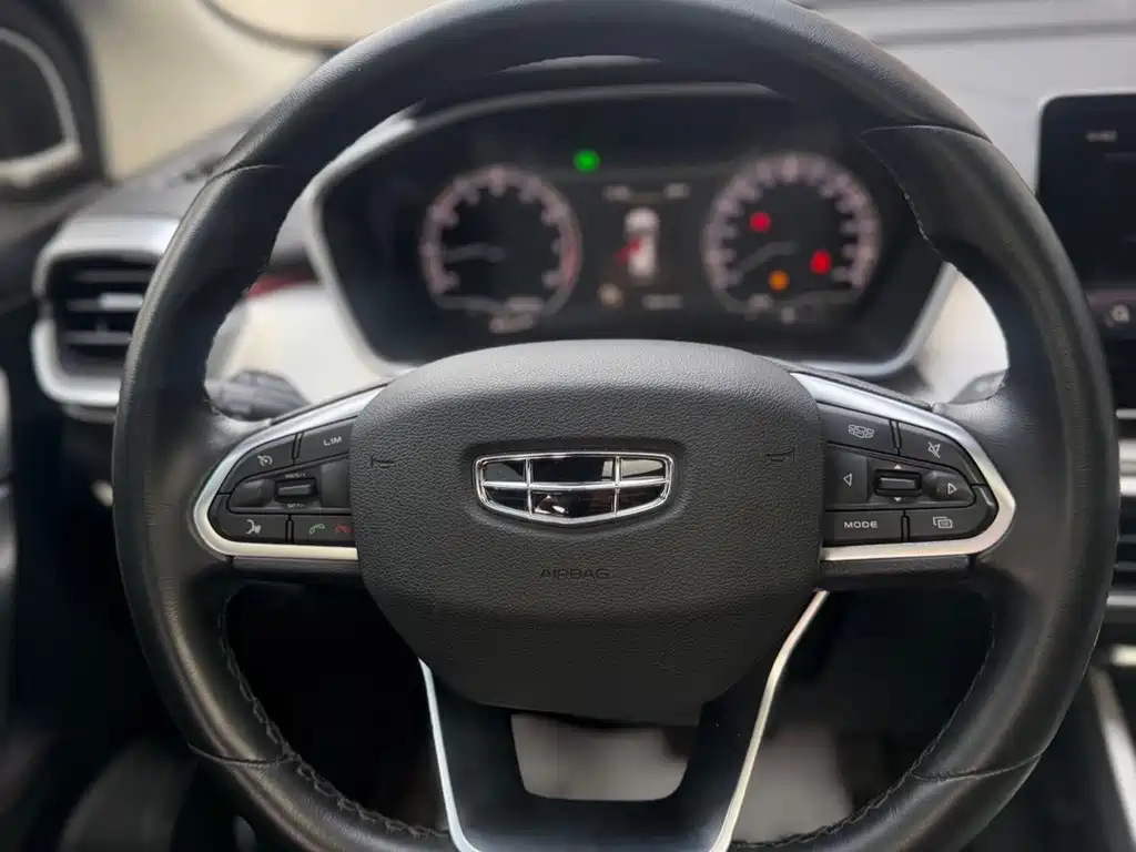 Geely Binyue — миниатюра 20
