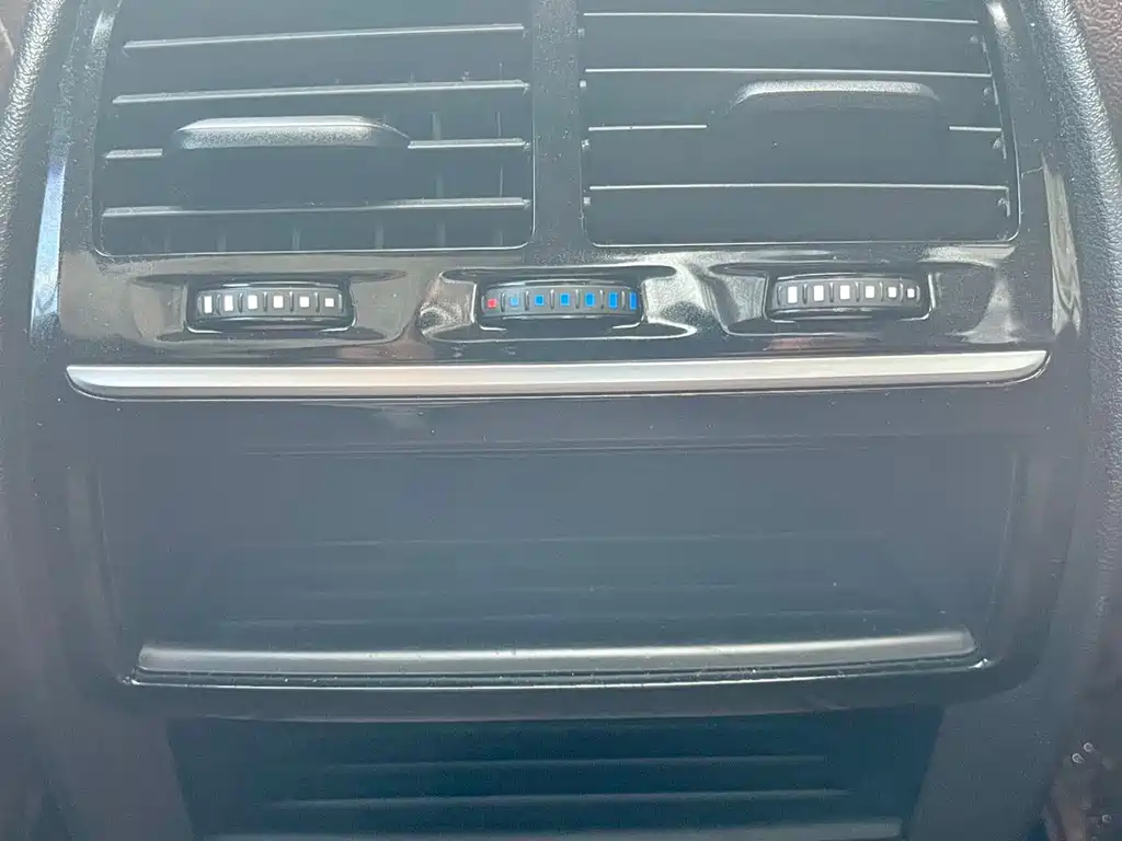 BMW 5 Series — миниатюра 21