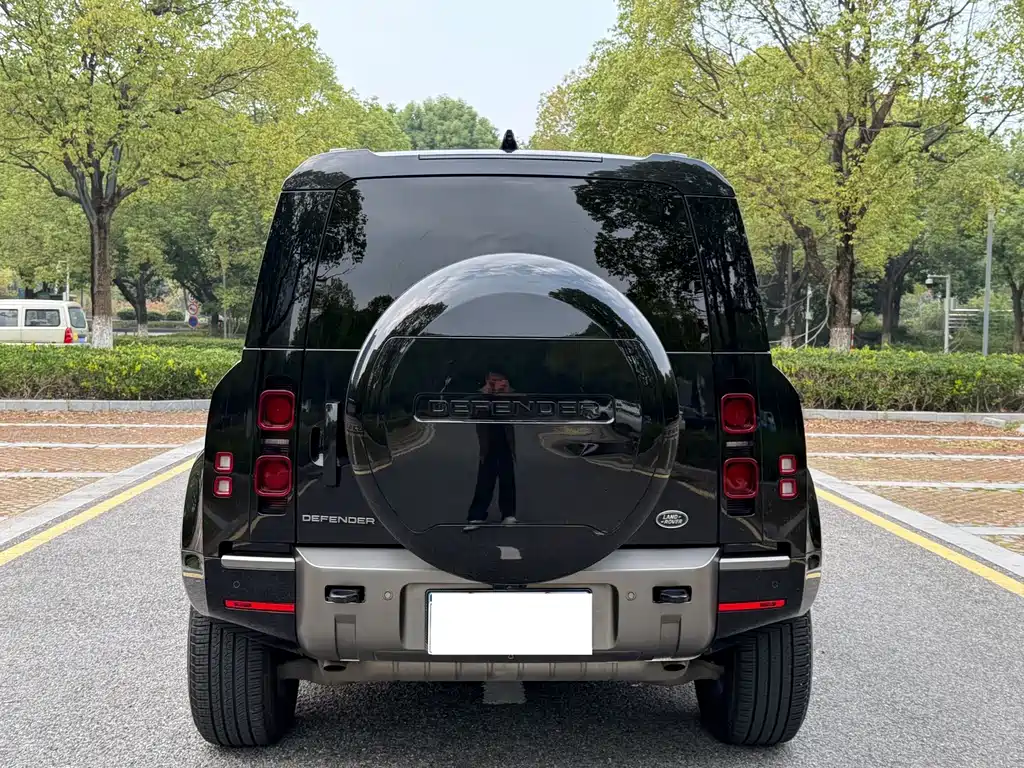 Land Rover Defender — миниатюра 19