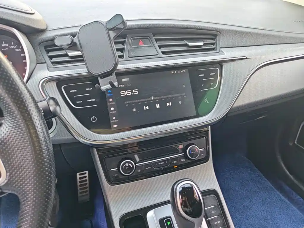 Geely Emgrand GS — миниатюра 13