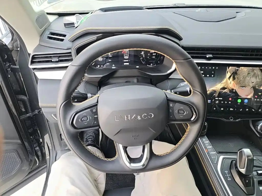 Lynk & Co 01 — миниатюра 11