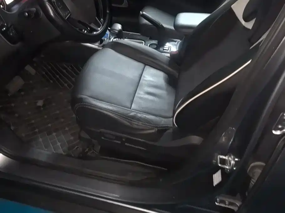 Mitsubishi Outlander — миниатюра 9