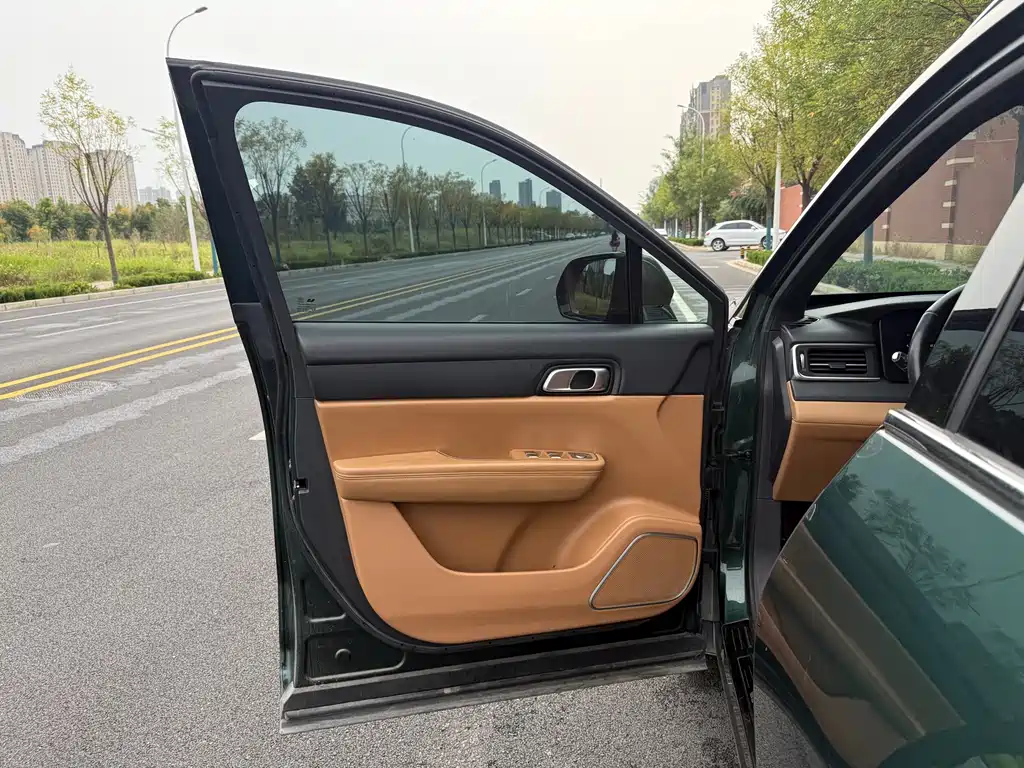 Li Auto Li ONE — миниатюра 4