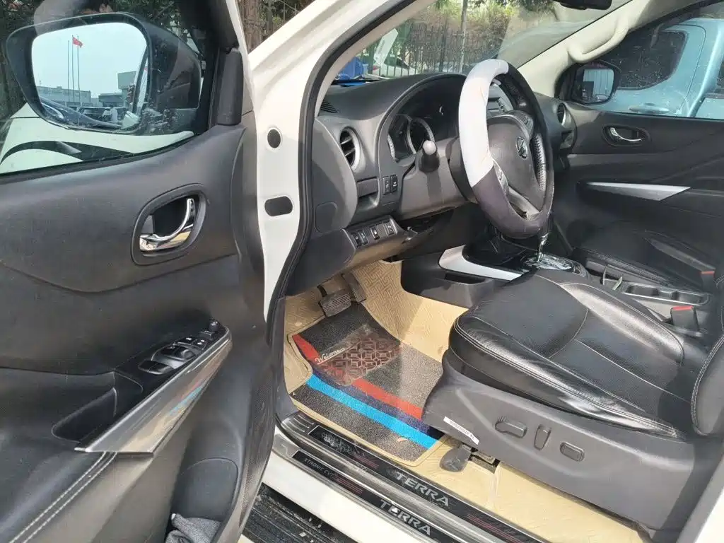 Nissan Terra — миниатюра 12
