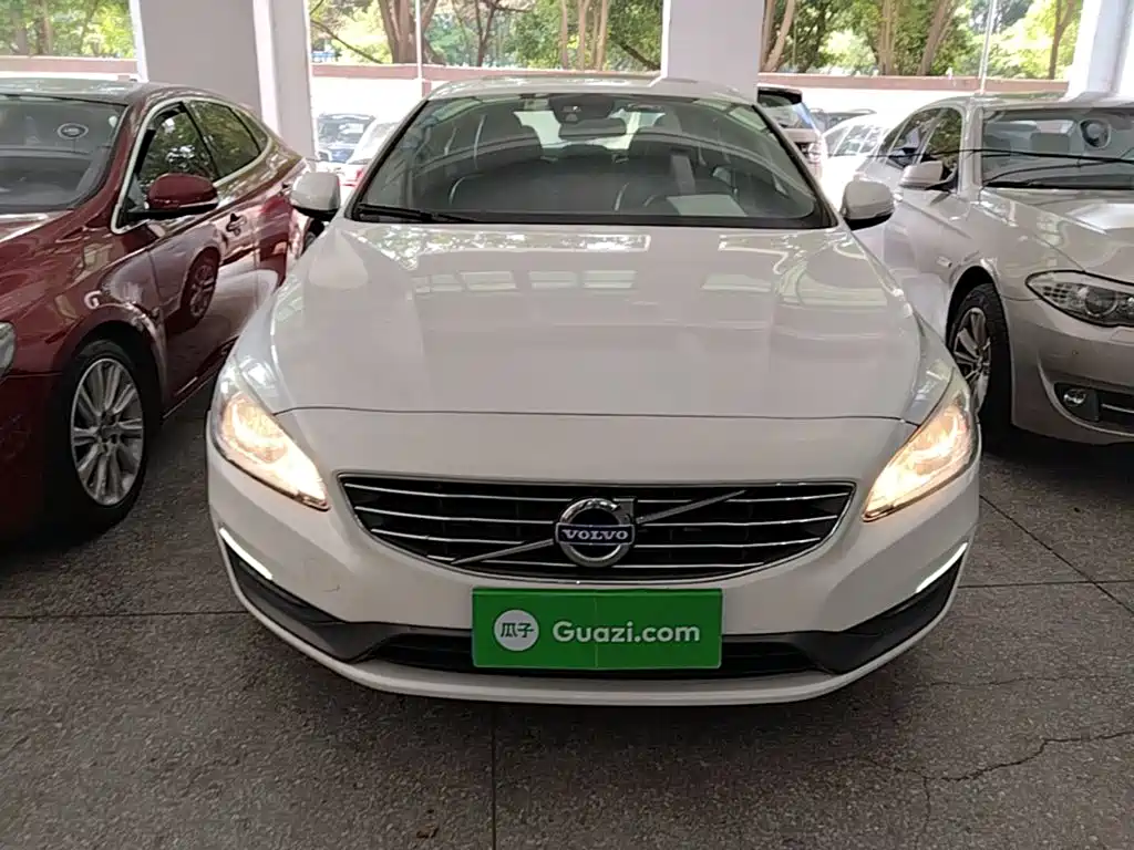 Volvo S60 — миниатюра 3
