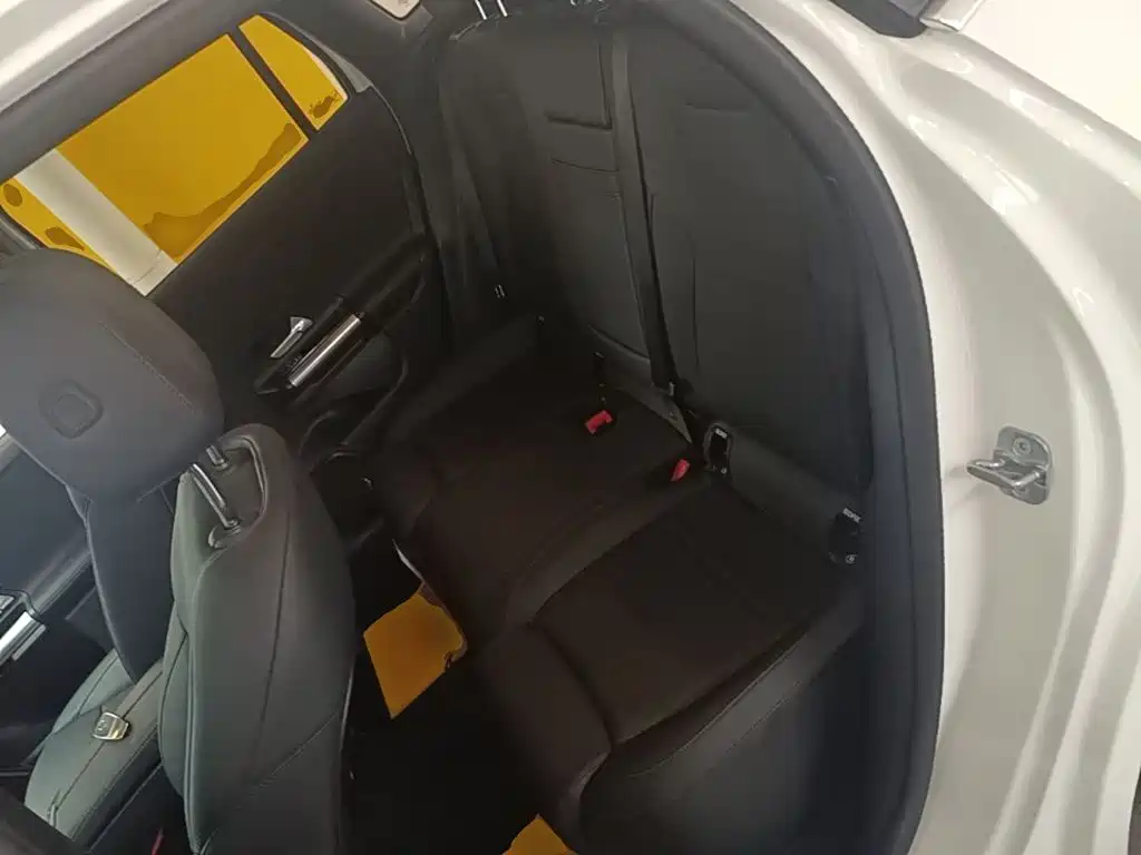 Mercedes-Benz GLA — миниатюра 17