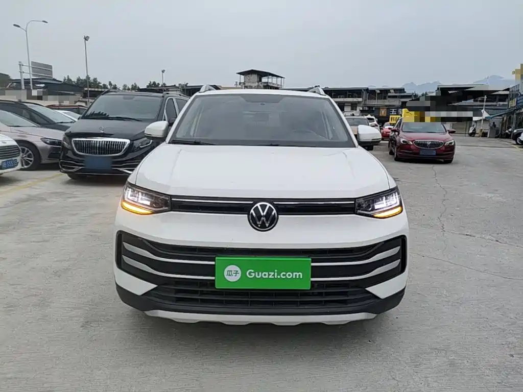 Volkswagen Tharu — миниатюра 3