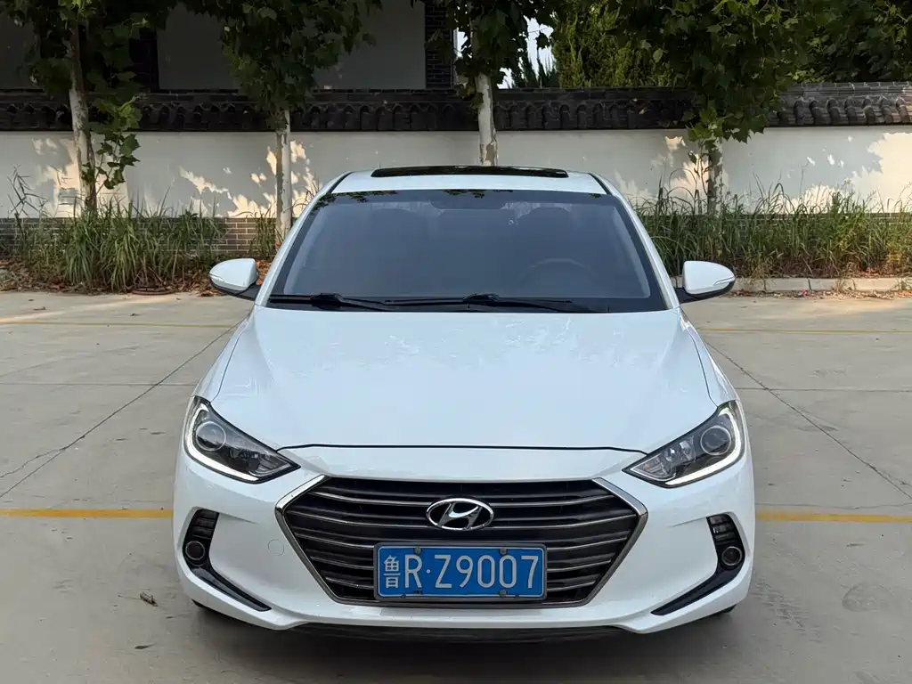 Hyundai Elantra — миниатюра 2