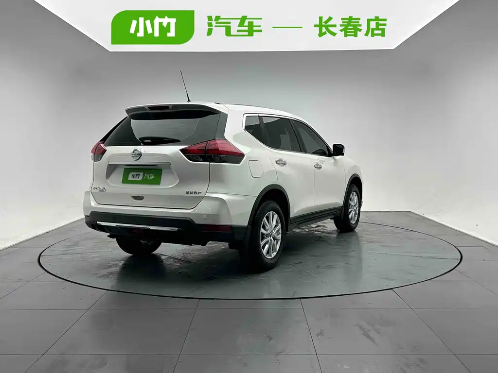 Nissan X-Trail — миниатюра 6