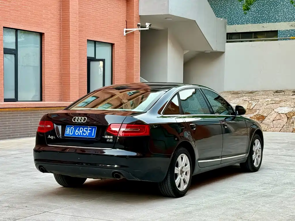 Audi A6L 2011 2.8 FSI Comfort