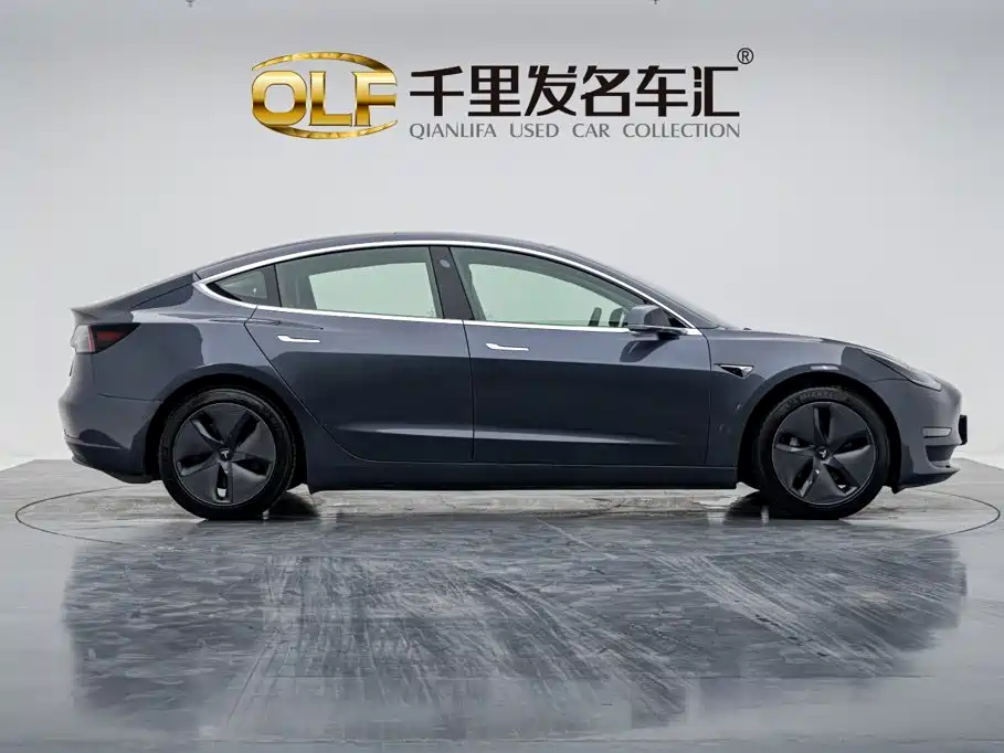 Tesla Model 3 — миниатюра 4