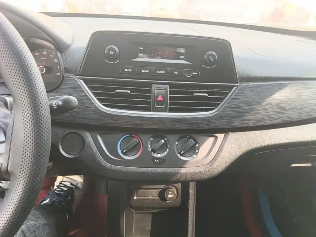 Baojun 310 — миниатюра 13