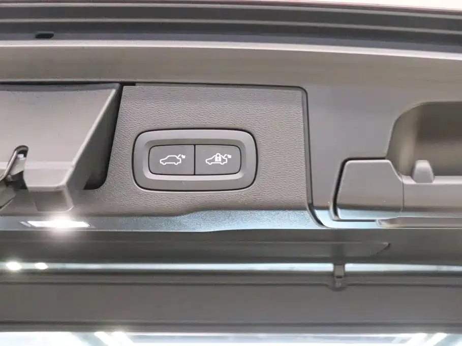 Volvo XC60 — миниатюра 21